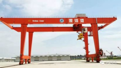   衛(wèi)華起重，飛天入海！